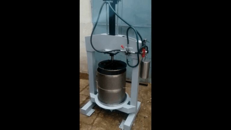Prensa Vertical para Aceite de Oliva
